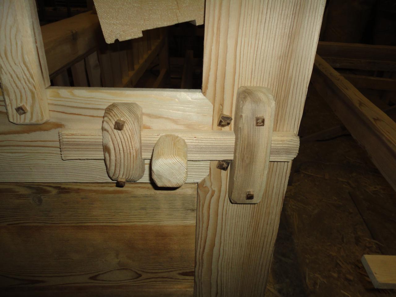 Porte intérieur rustique fermeture bois (2)